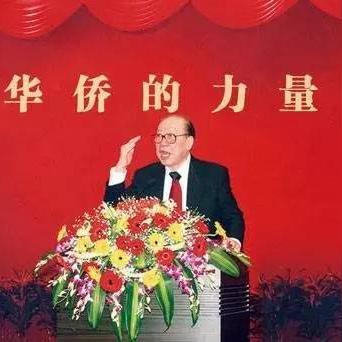 缺乏责任感和忠诚度，这可能表明他在感情上不够成熟，不懂得如何在一段关系中专一和忠诚