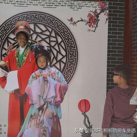 朋友夫妻来我家做客能住在一起吗好吗